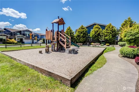 Exterior - 12904 37th Dr SE, Everett, WA 98208 photo 7 of 7