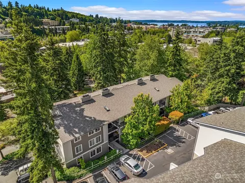 3200 80th Ave SE #5, Mercer Island, WA 98040