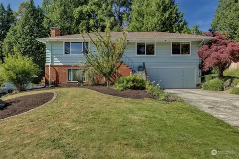8907 228th St SW, Edmonds, WA 98026