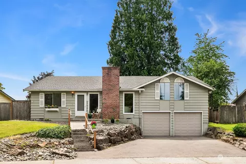 5330 172nd St SW, Lynnwood, WA 98037