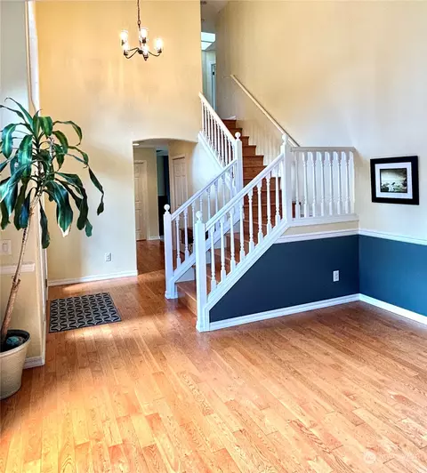 Entry Way - 2811 106th St SE, Everett, WA 98208 photo 2 of 3