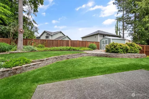 Exterior - 2811 106th St SE, Everett, WA 98208 photo 2 of 3