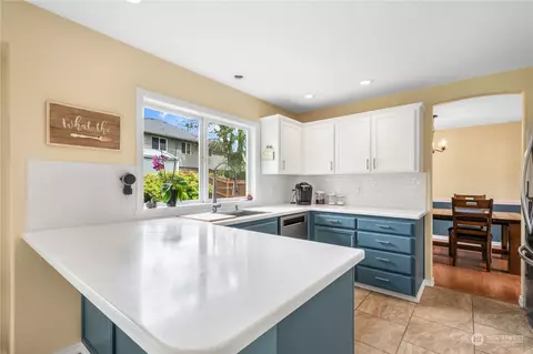 Kitchen - 2811 106th St SE, Everett, WA 98208 photo 3 of 3