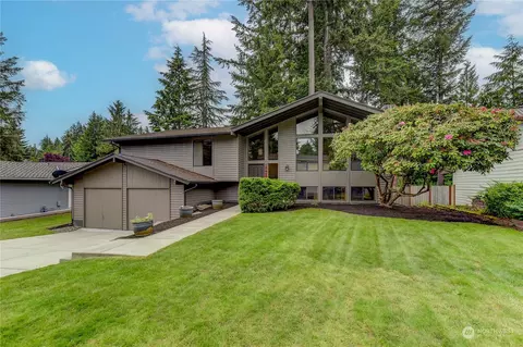 17425 156th Pl SE, Renton, WA 98058
