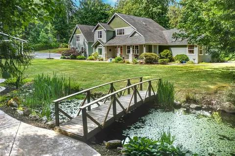 8618 NW Big Bird Dr, Silverdale, WA 98383