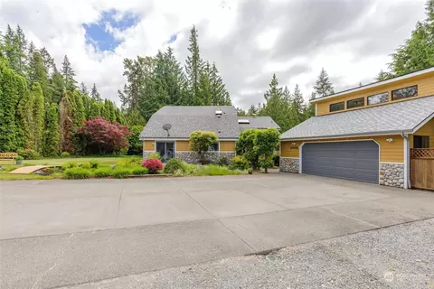 Exterior - 20004 230th Ave E, Orting, WA 98360 photo 2 of 9