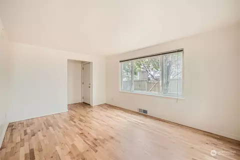 8536 Nesbit Ave N #B, Seattle, WA 98103 photo 27