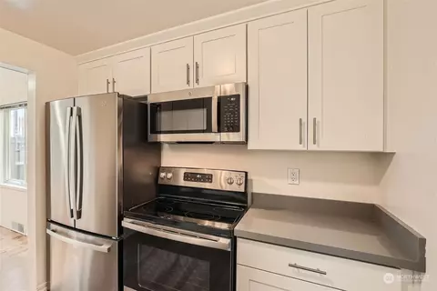 8536 Nesbit Ave N #B, Seattle, WA 98103 photo 33