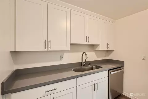 8536 Nesbit Ave N #B, Seattle, WA 98103 photo 34