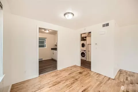 8536 Nesbit Ave N #B, Seattle, WA 98103 photo 30