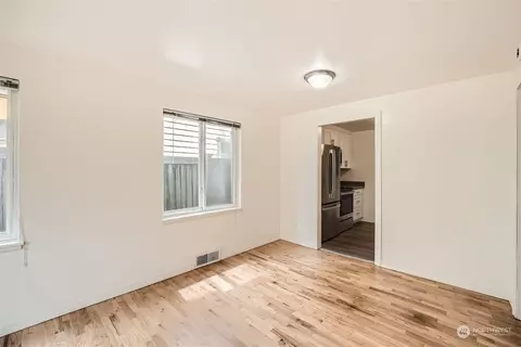 8536 Nesbit Ave N #B, Seattle, WA 98103 photo 29