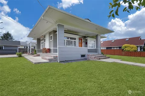 2010 Wells St, Enumclaw, WA 98022 photo 4