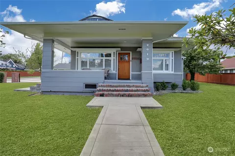 2010 Wells St, Enumclaw, WA 98022 photo 3