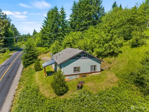 802 NE 1st St, Winlock, WA 98596
