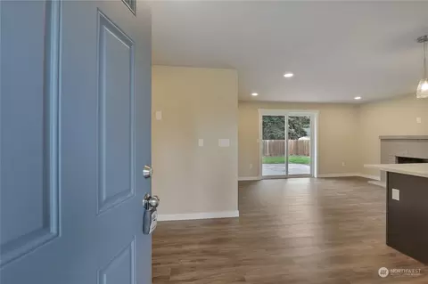17010 5th Avenue Ct E, Spanaway, WA 98387 photo 4