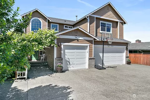 9604 S 236th Pl, Kent, WA 98031