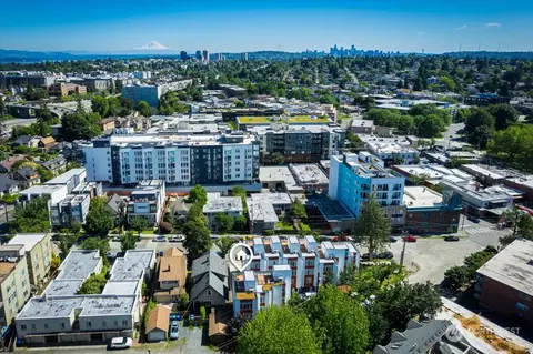 423 NE Maple Leaf Pl, Seattle, WA 98115