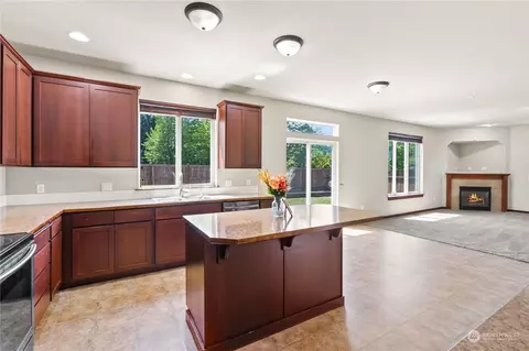 Living - 1501 Riddell Ave NE, Orting, WA 98360 photo 1 of 7