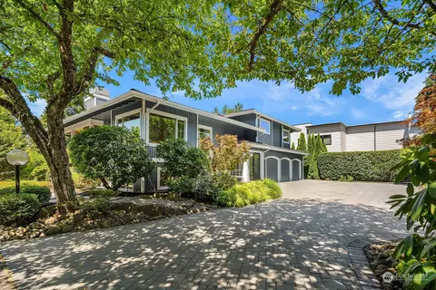 5020 112th Ave NE, Kirkland, WA 98033