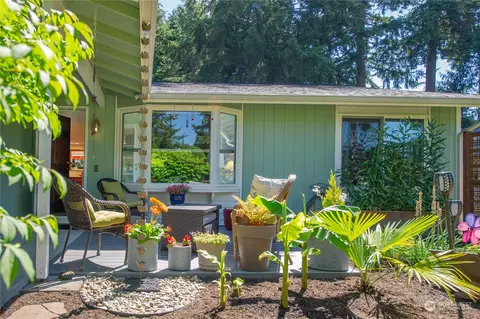 Exterior - 13723 32nd Dr SE, Mill Creek, WA 98012 photo 2 of 10