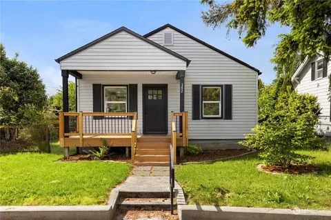 142 E 64th St, Tacoma, WA 98404