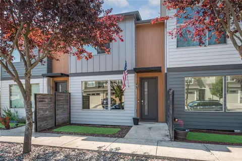137 N 44th Pl, Ridgefield, WA 98642