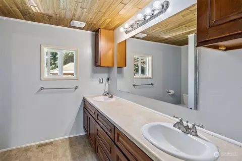19121 107th St E, Bonney Lake, WA 98391 photo 10