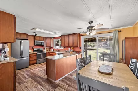 19121 107th St E, Bonney Lake, WA 98391 photo 4
