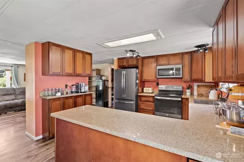 19121 107th St E, Bonney Lake, WA 98391 photo 3