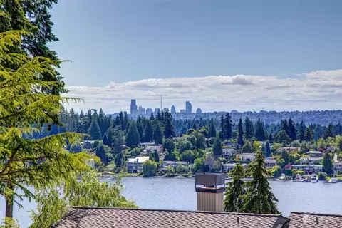 5020 102nd Ln NE, Kirkland, WA 98033