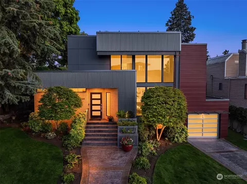 221 7th Ave S, Kirkland, WA 98033