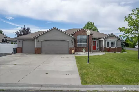 9543 SE Naples St, Moses Lake, WA 98837