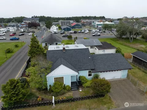411 Washington Ave S, Long Beach, WA 98631