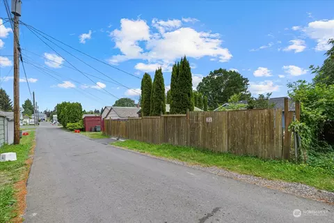 1710 Maple St, Everett, WA 98201 photo 27
