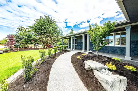142 E Cobblestone Ln, Sequim, WA 98382 photo 2