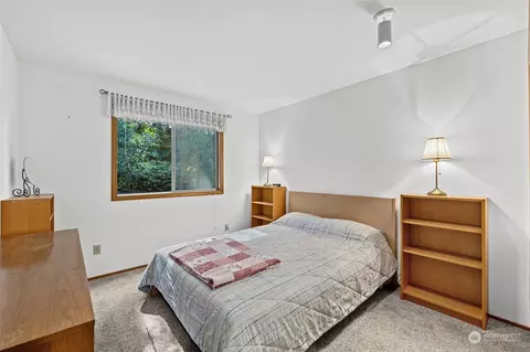 Bedroom - 12618 36th Ave SE, Everett, WA 98208 photo 2 of 2