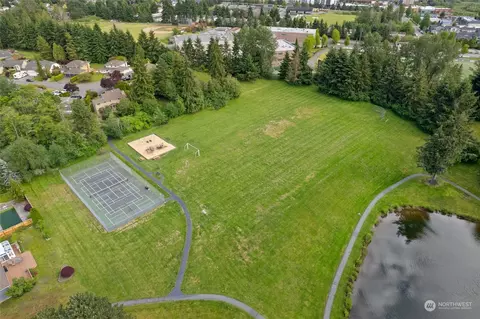 View/Area - 12618 36th Ave SE, Everett, WA 98208 photo 4 of 5