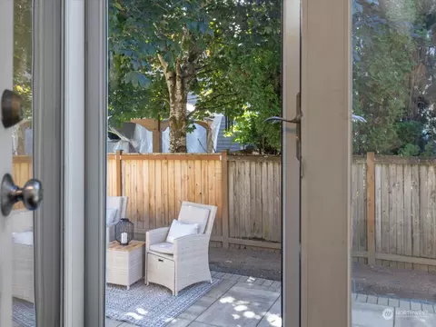 Exterior - 18124 28th Dr SE, Bothell, WA 98012 photo 3 of 5