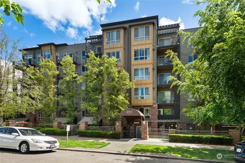 412 11th Ave #PH11, Seattle, WA 98122