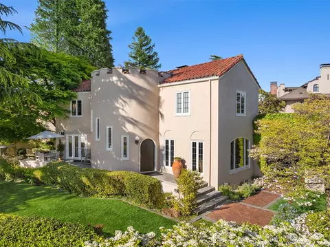 3004 W Laurelhurst Dr NE, Seattle, WA 98105