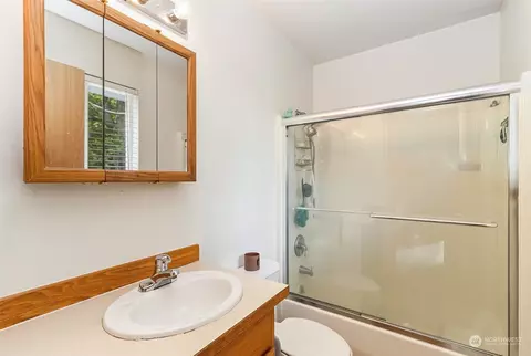 Bath - 316 Walbrun Rd, Sultan, WA 98294 photo 1 of 1