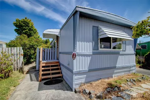 700 NW Crosby Ave # 140, Oak Harbor, WA 98277