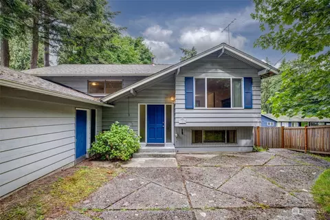 13320 SE Newport Way, Bellevue, WA 98006