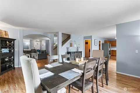 Dining - 927 Riddell Ave NE, Orting, WA 98360 photo 2 of 2