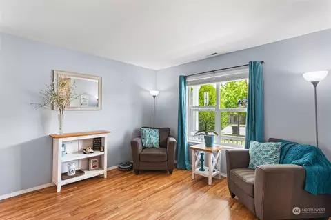Living - 927 Riddell Ave NE, Orting, WA 98360 photo 1 of 4