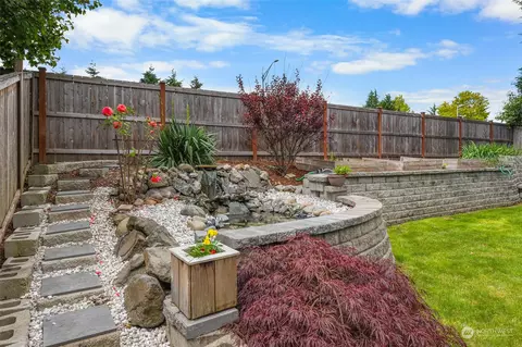 Exterior - 927 Riddell Ave NE, Orting, WA 98360 photo 7 of 10