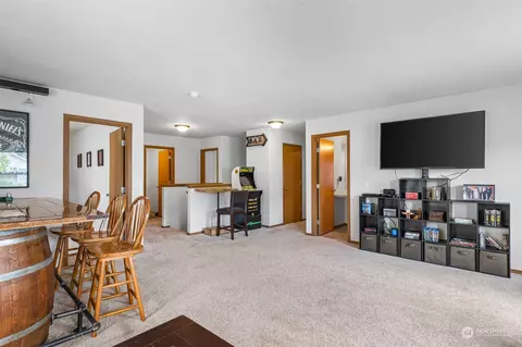 Entry Way - 927 Riddell Ave NE, Orting, WA 98360 photo 2 of 3