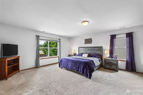 Bedroom - 927 Riddell Ave NE, Orting, WA 98360 photo 1 of 6