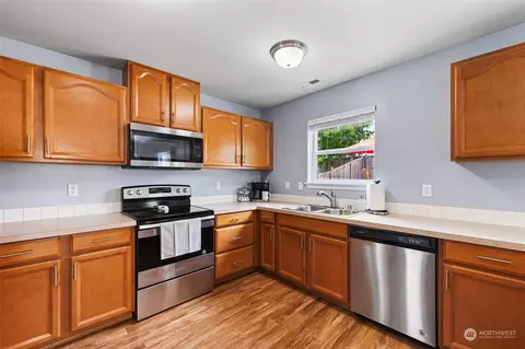 Kitchen - 927 Riddell Ave NE, Orting, WA 98360 photo 1 of 3