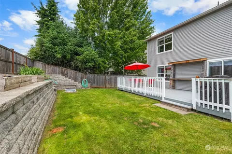 Exterior - 927 Riddell Ave NE, Orting, WA 98360 photo 8 of 10